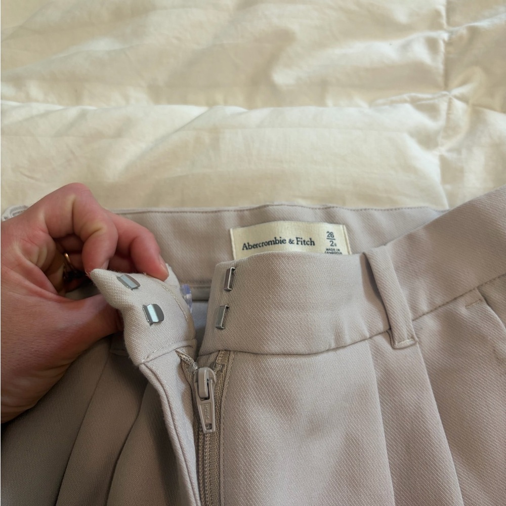 Abercrombie & Fitch Light Beige Wide Leg Trousers - Picture 3 of 6